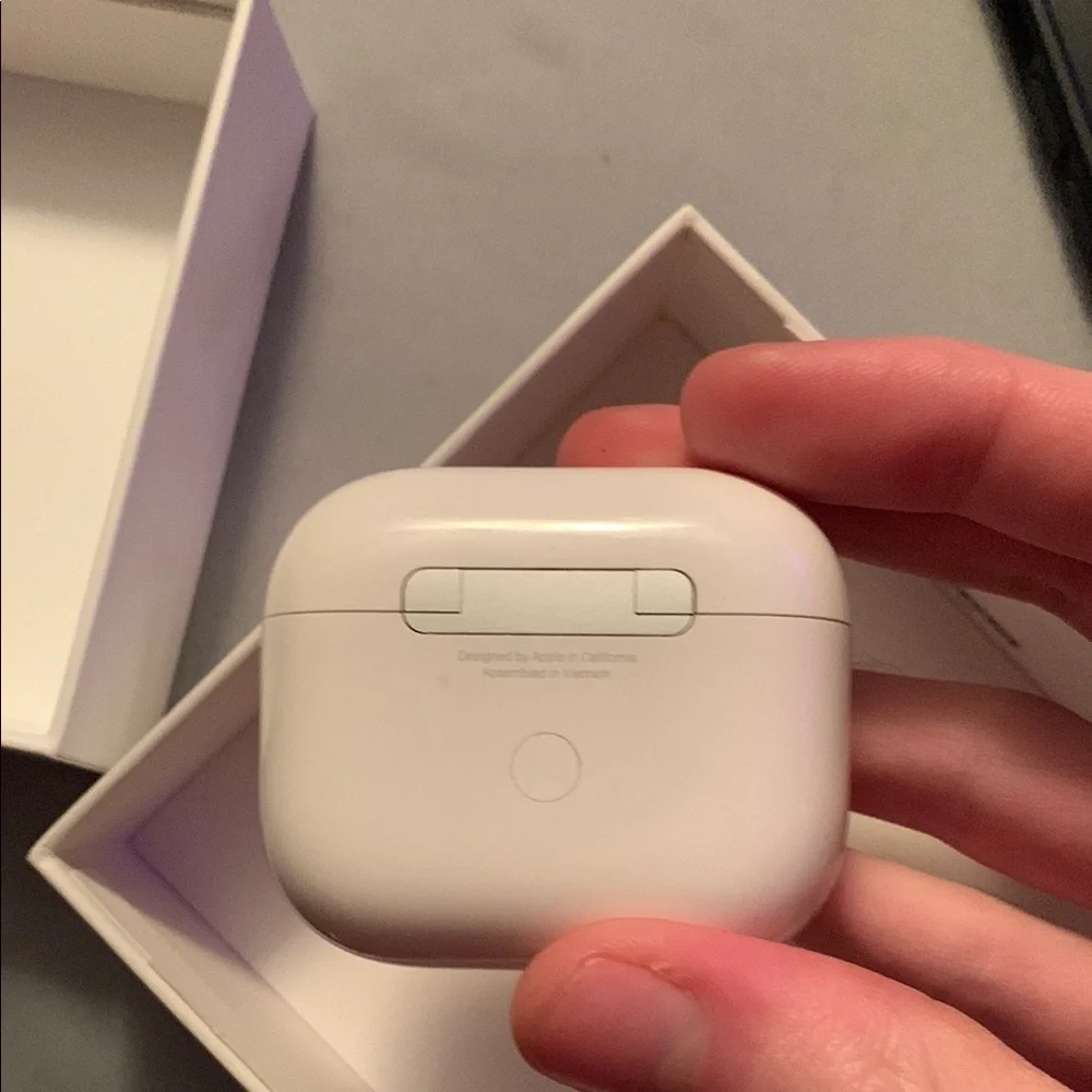 AirPods gen 3 barely worn